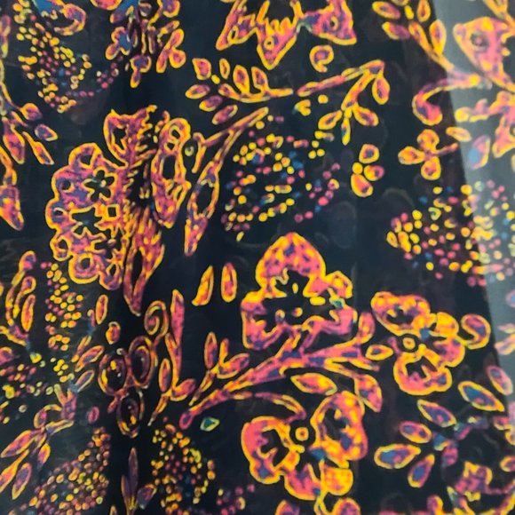 LULAROE Monroe Overlay - NEW - Picture 4 of 4